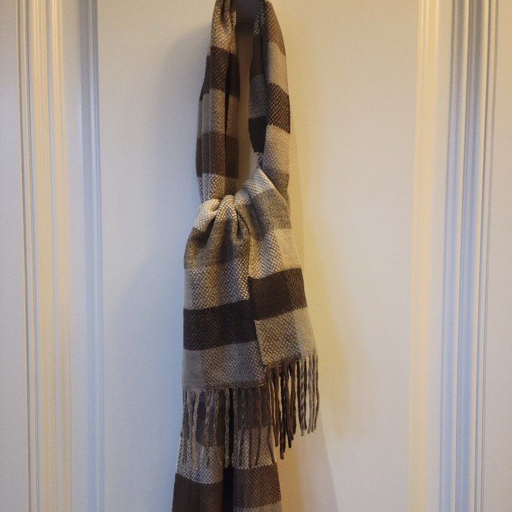 Fraas Scarf - Picture 3 of 3